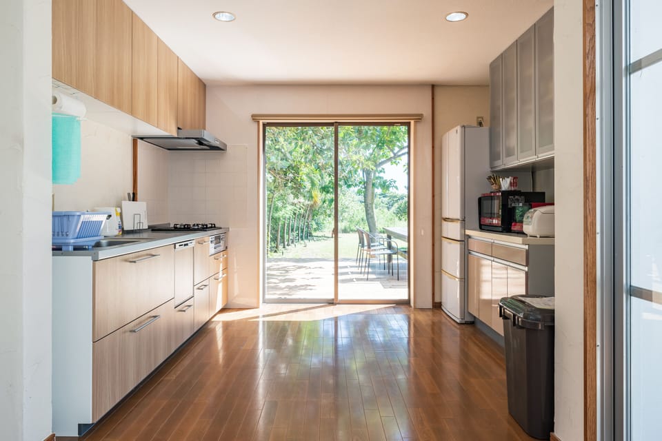 Villa | Private kitchen | Full-size fridge, microwave, oven, stovetop