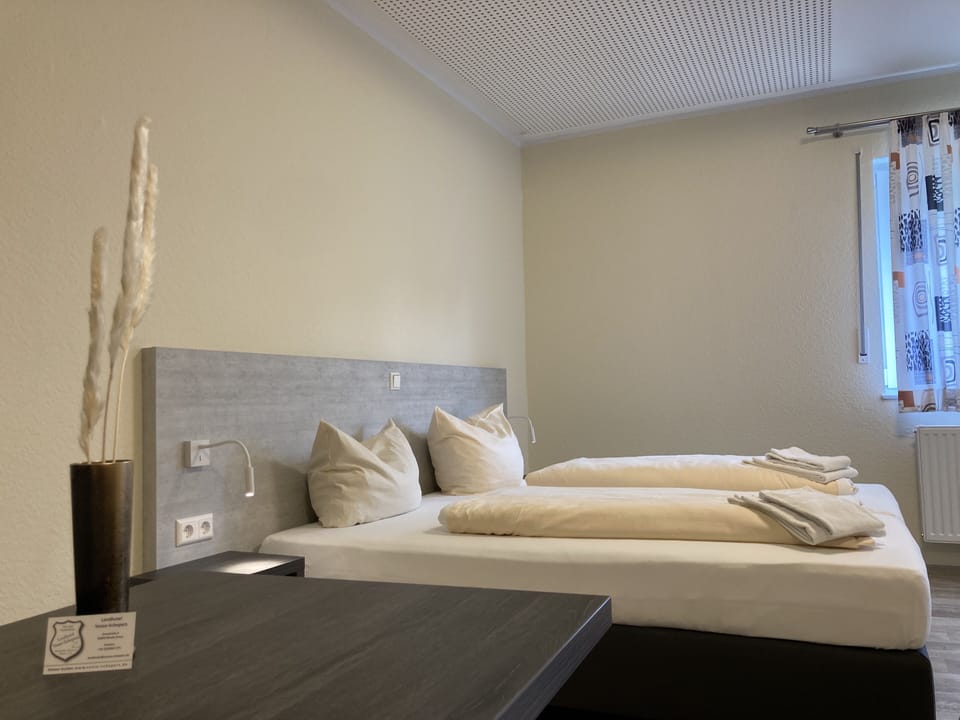 Premium Room | Hypo-allergenic bedding, desk, cribs/infant beds, free WiFi