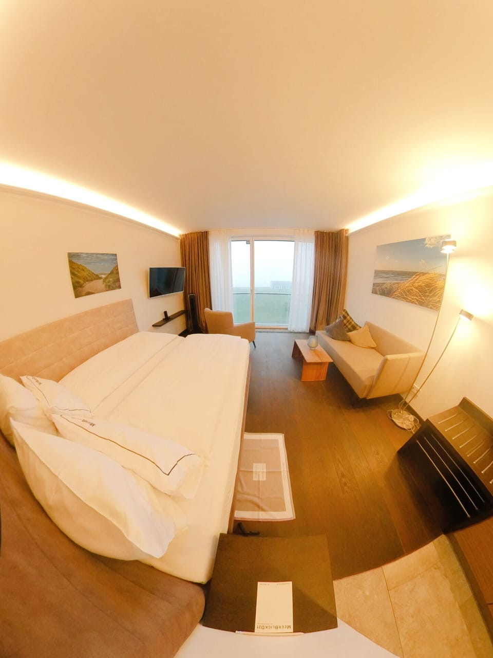 Studio (Weststrand 3) | Premium bedding, in-room safe, blackout drapes, soundproofing
