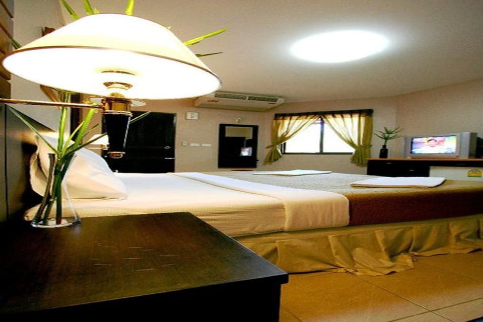 Standard Double Room | Free WiFi