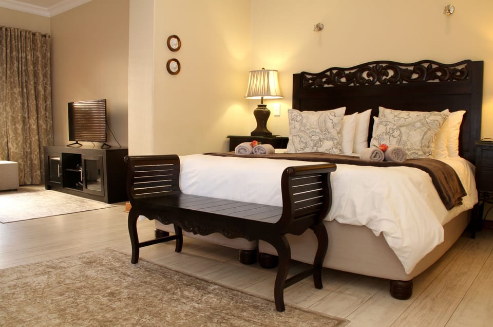 In-room safe, desk, iron/ironing board, WiFi (free)