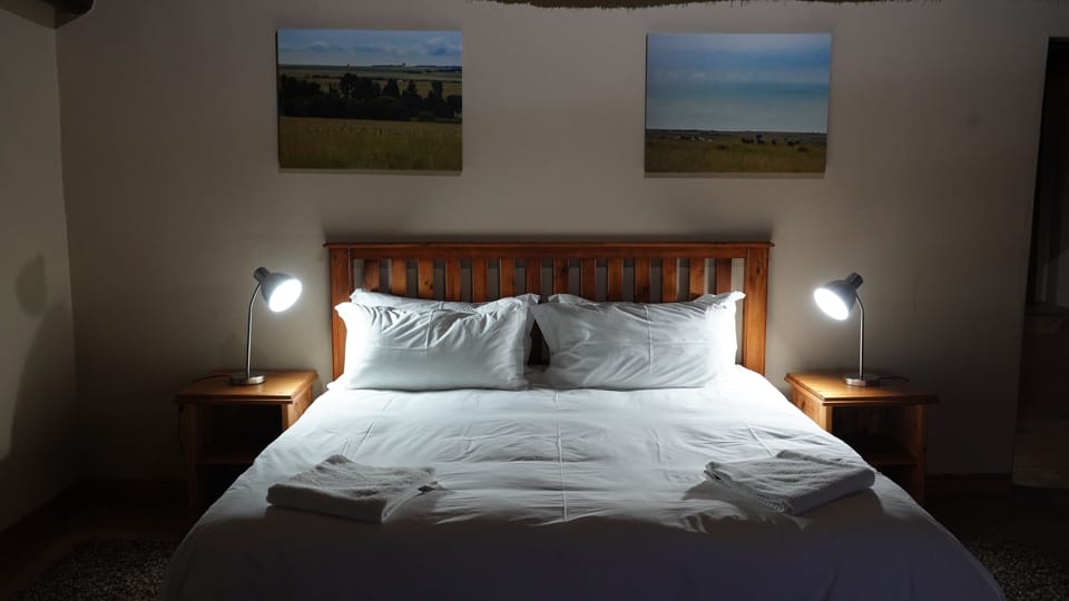 Luxury Cabin, 1 Bedroom, Non Smoking, Valley View | Premium bedding, individually decorated, bed sheets