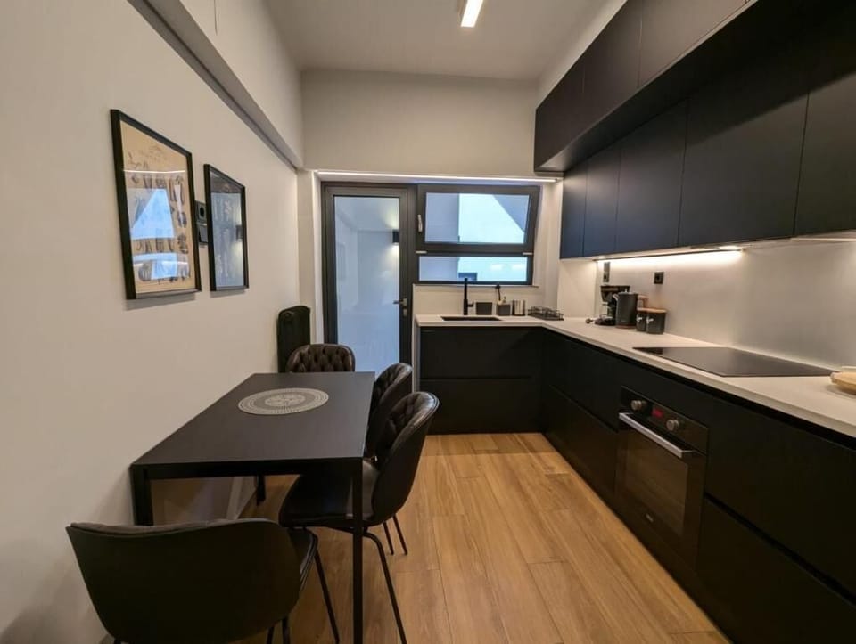 Deluxe Apartment, 2 Bedrooms, Balcony, Annex Building (Karidi 9) | Private kitchen