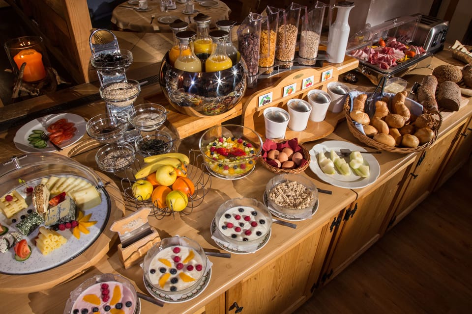 Daily buffet breakfast for a fee