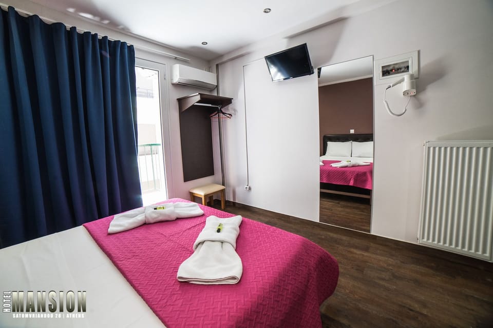 Blackout drapes, iron/ironing board, free cribs/infant beds, free WiFi