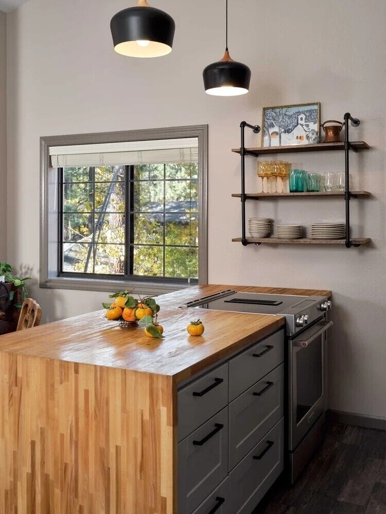 Family Suite | Private kitchen | Cookware/dishes/utensils