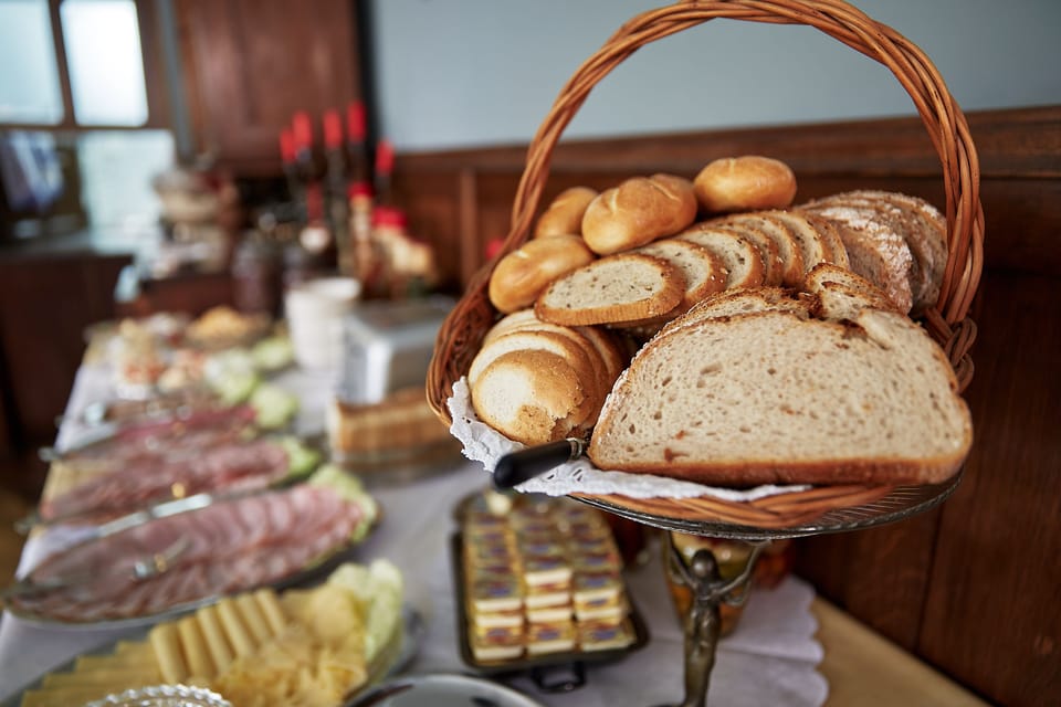 Daily buffet breakfast for a fee