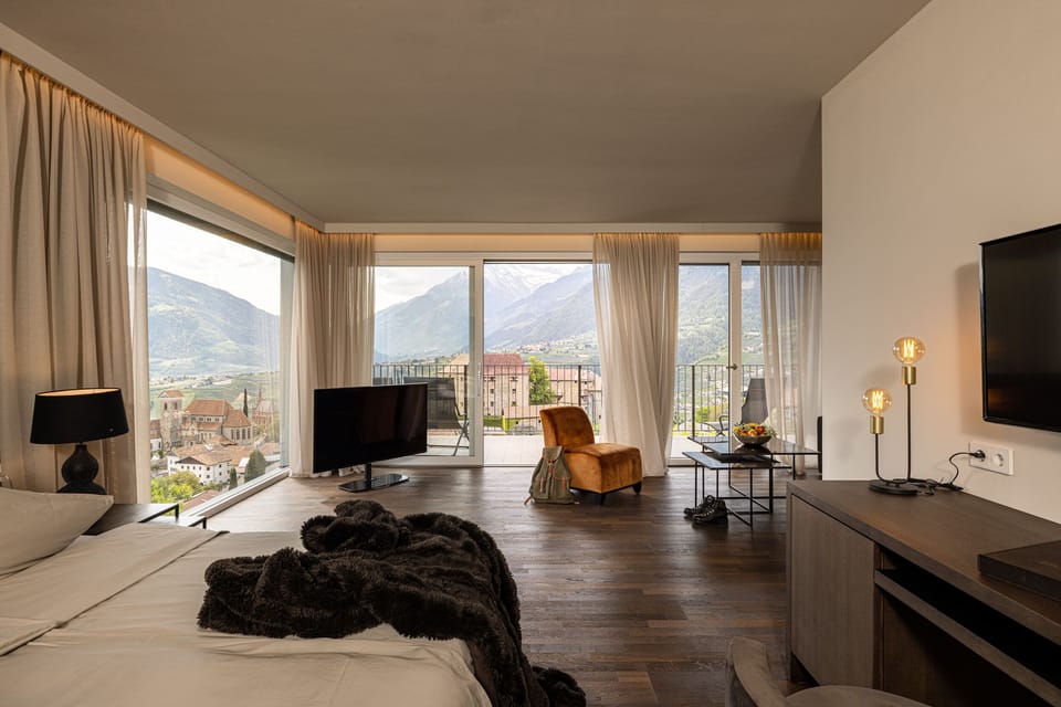 Double Room | Minibar, desk, soundproofing, cribs/infant beds