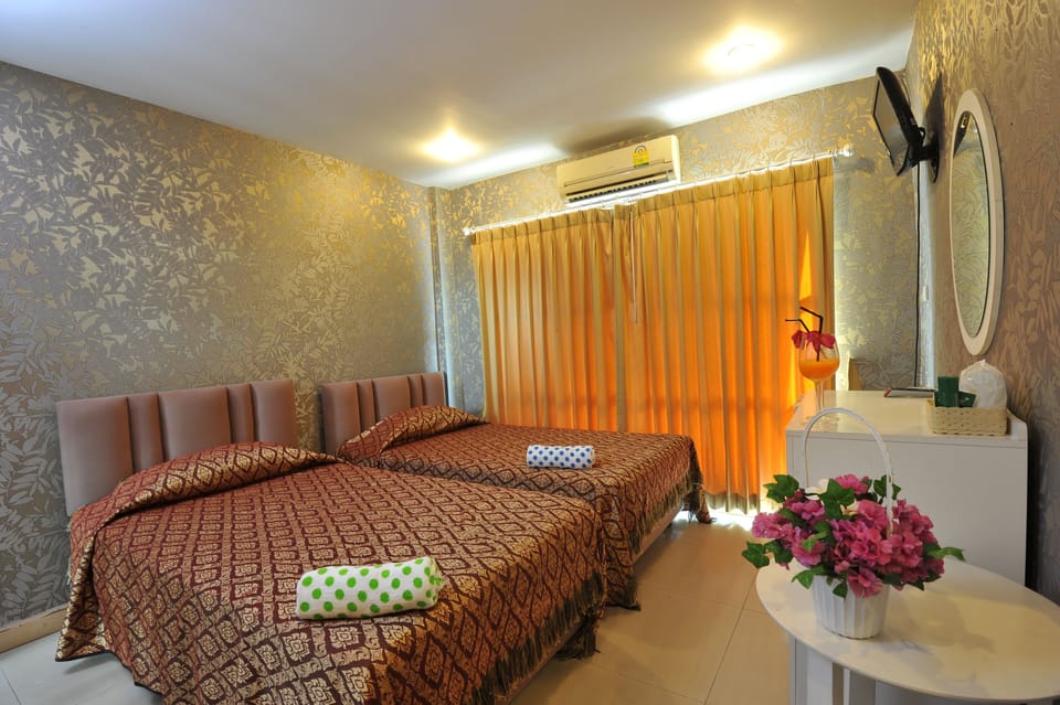 Standard Twin Room | Free WiFi