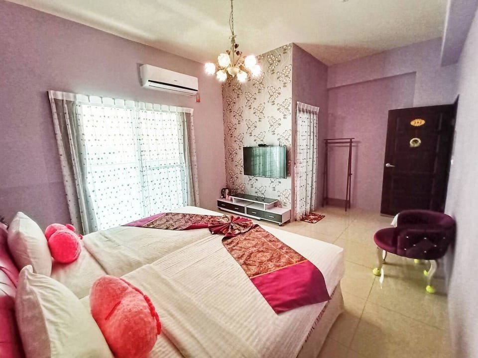 Shower, free toiletries, hair dryer, slippers