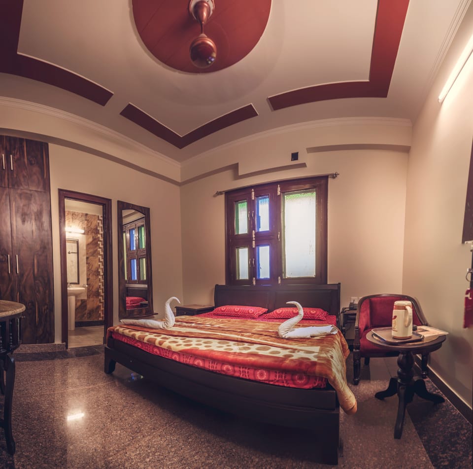 Desk, rollaway beds, free WiFi, bed sheets