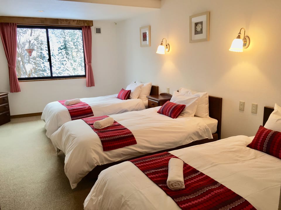 Triple Room, Mountain View, Slope side | Premium bedding, in-room safe, blackout drapes, soundproofing