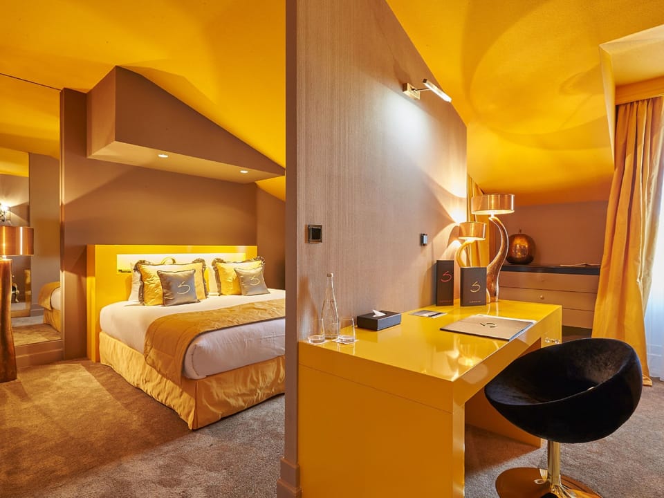 Deluxe Double or Twin Room | Premium bedding, minibar, in-room safe, desk