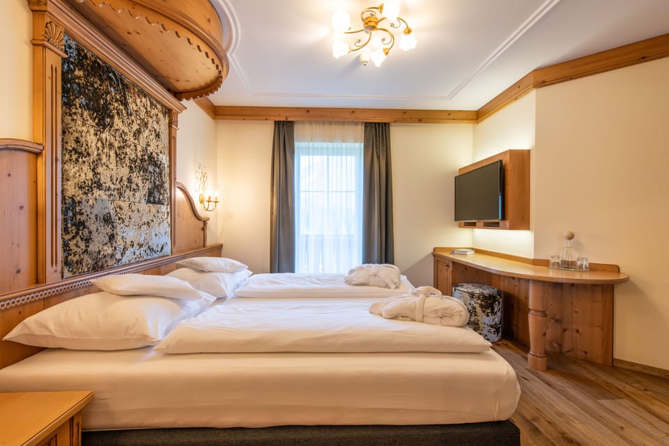 Family Suite | In-room safe, desk, laptop workspace, free WiFi