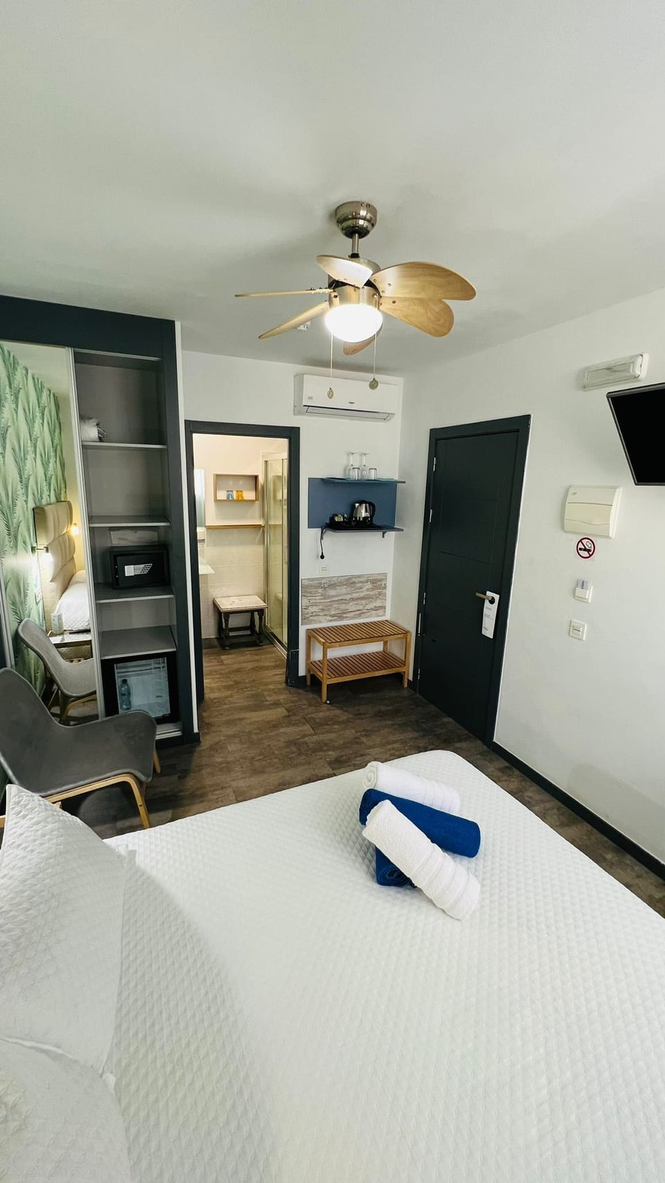 Economy Double Room | Down comforters, minibar, in-room safe, desk