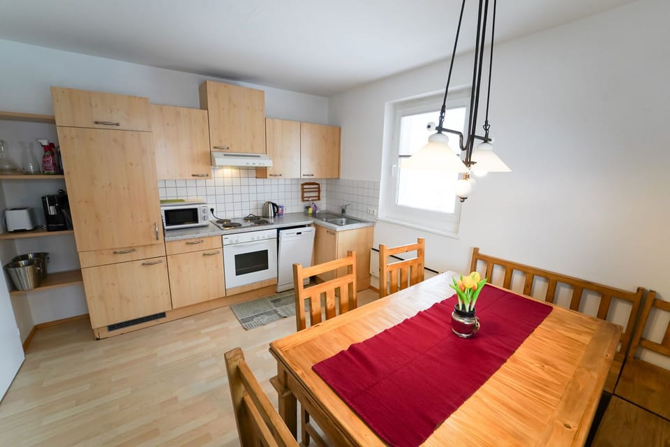 Full-size fridge, microwave, coffee/tea maker, electric kettle
