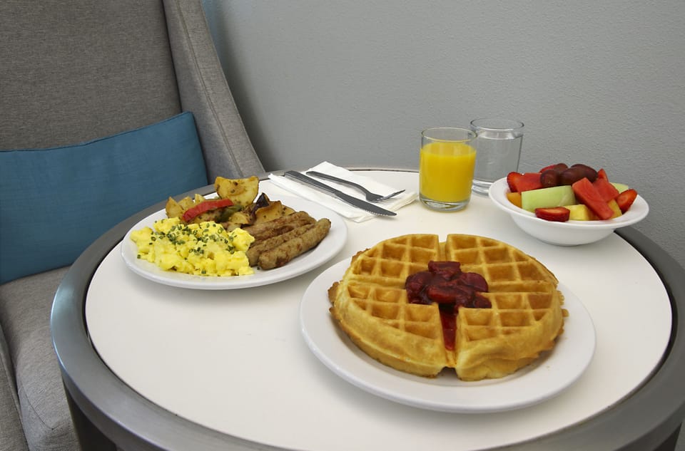 Free daily buffet breakfast