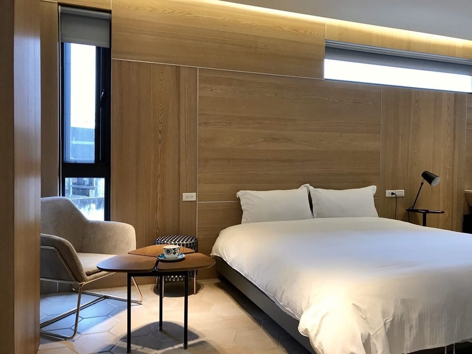 Superior Double Room, Bathtub (502) | 1 bedroom, premium bedding, down comforters, minibar