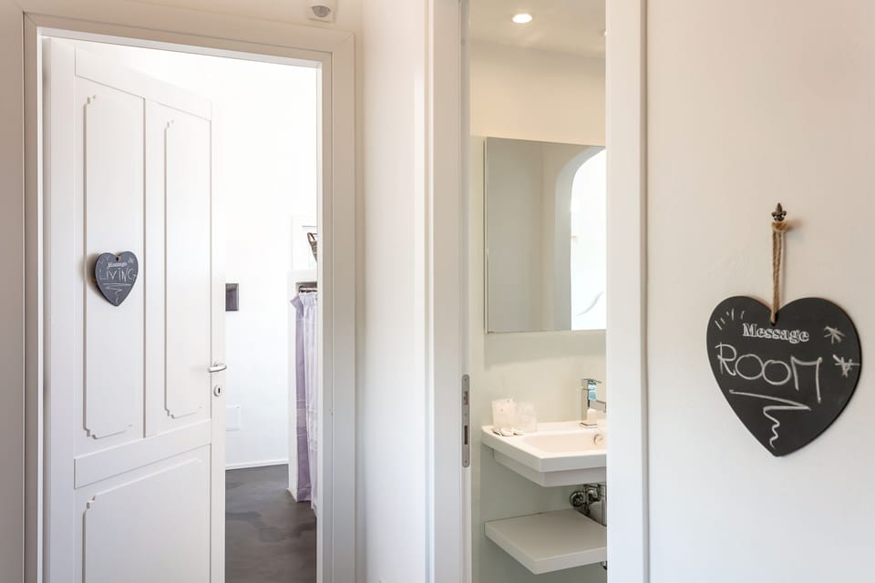 Deluxe Villa, Sea View (Villa Relax&Design) | Bathroom sink