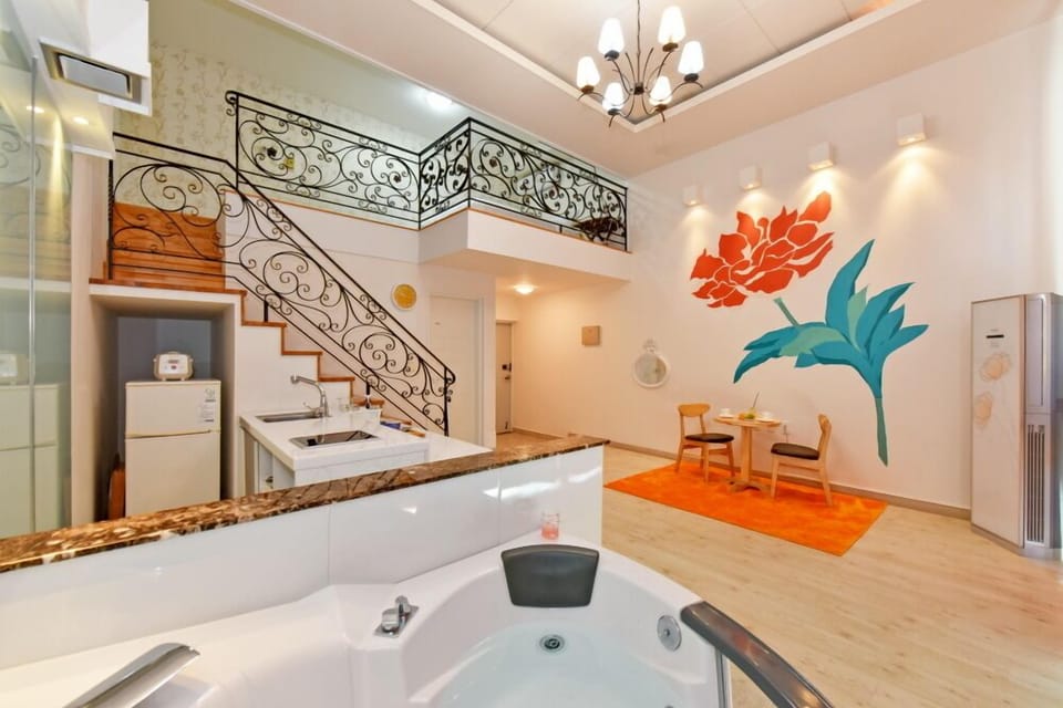Room, Partial Sea View (Tropical Orange) | Free WiFi