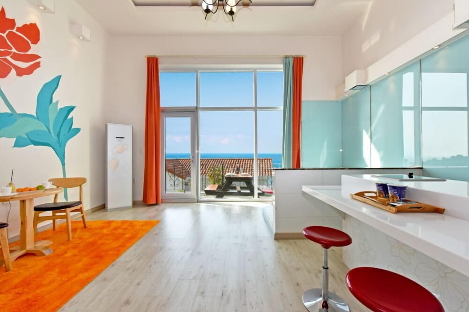 Room, Partial Sea View (Tropical Orange) | Free WiFi