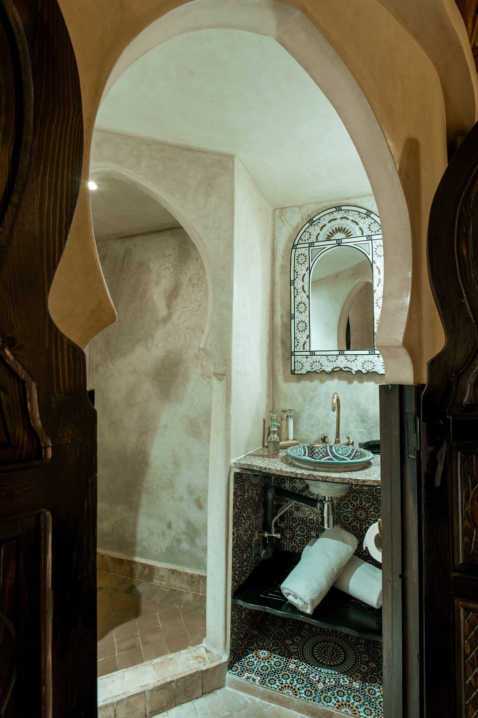 Standard Double Room, Private Bathroom (Chambre La Menthe) | Bathroom | Free toiletries, hair dryer, towels, soap