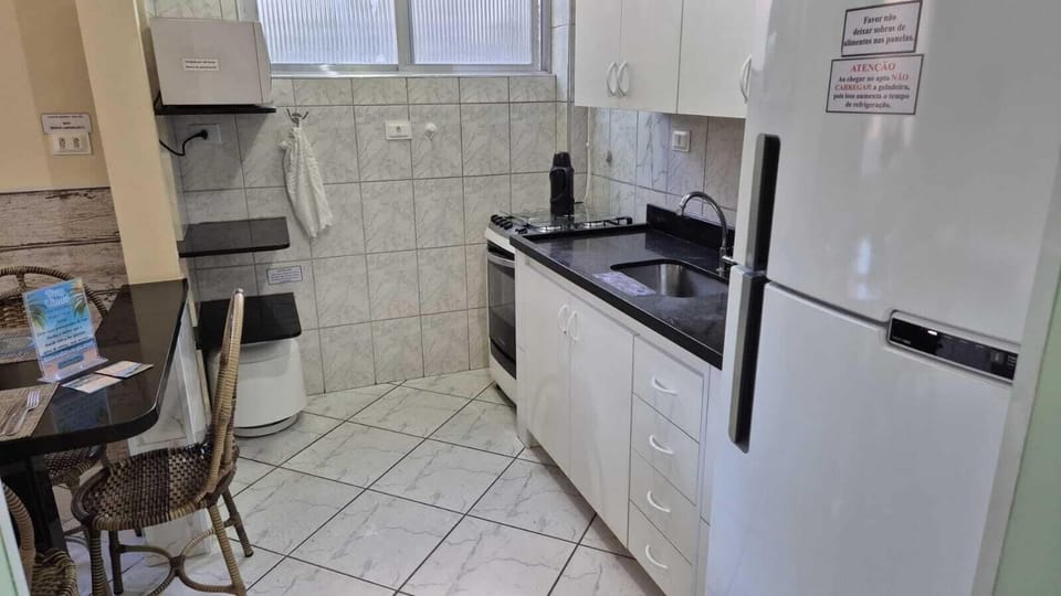 Apartment (21) | Private kitchen | Fridge, microwave, oven, cookware/dishes/utensils