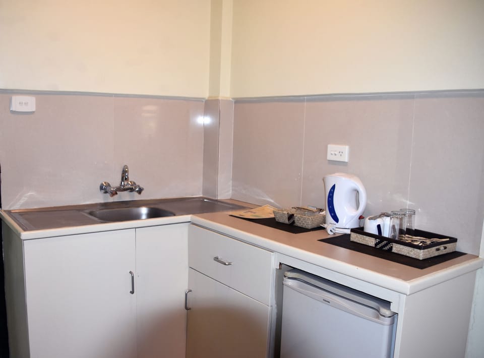 In-room safe, iron/ironing board, WiFi, bed sheets