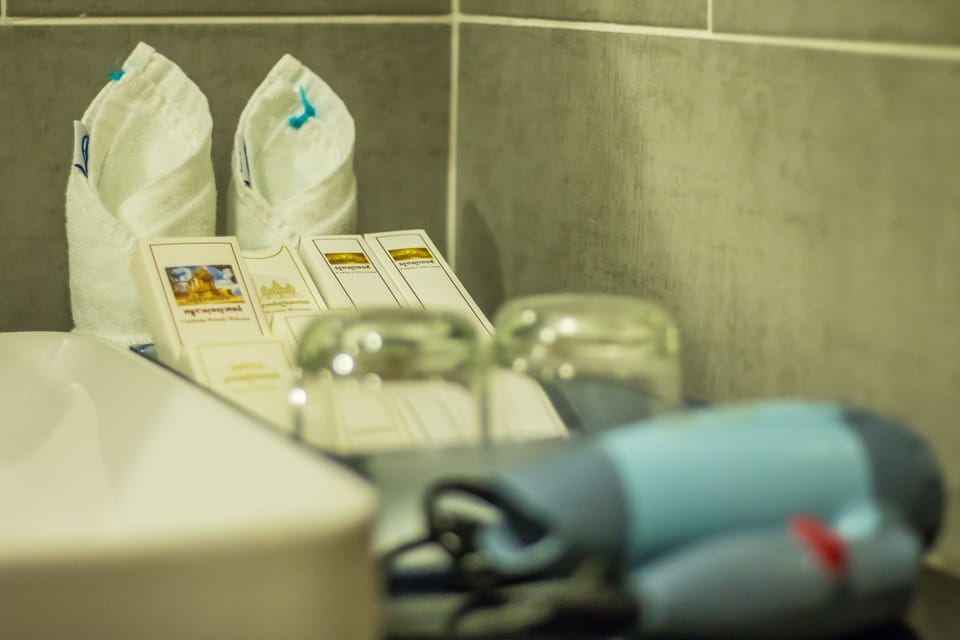 Shower, free toiletries, hair dryer, bathrobes