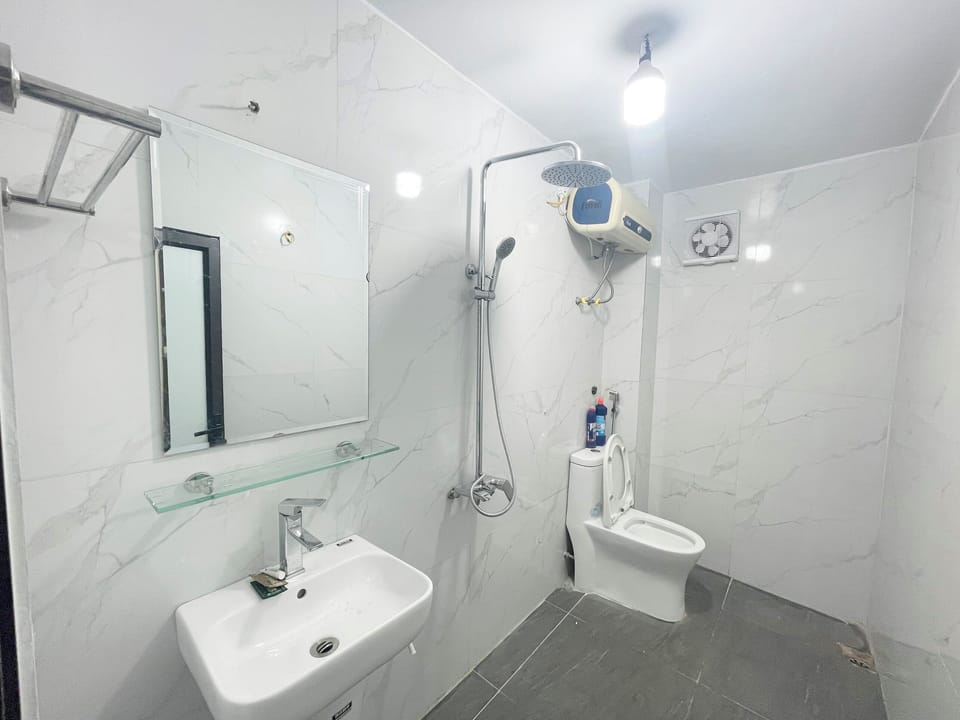Design Studio | Premium bedding, minibar, individually decorated, desk