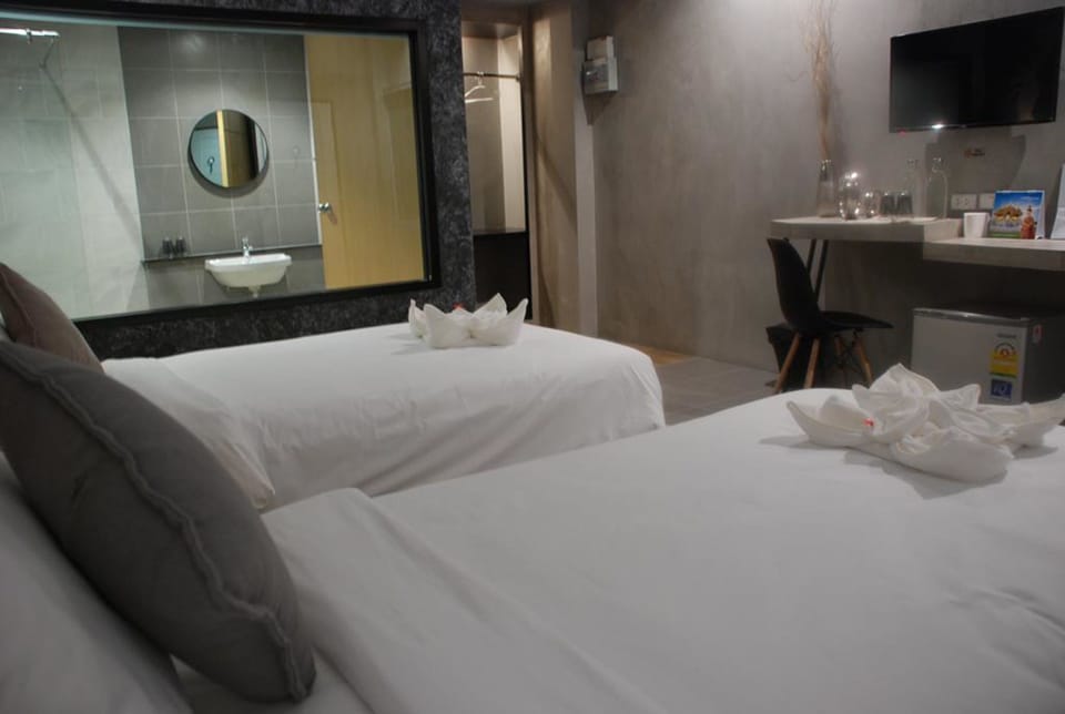 Standard Twin Room | Free WiFi