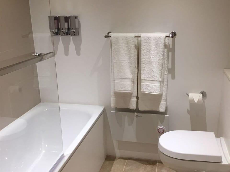 Double Room, Ensuite (The Snowy Owl) | Bathroom