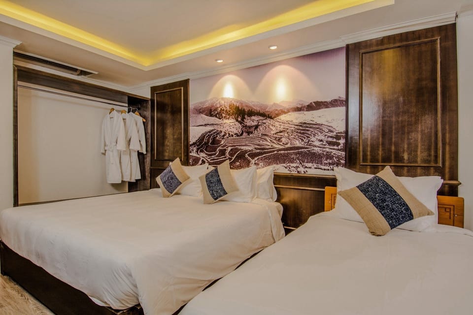 Superior Triple Room, Balcony | Hypo-allergenic bedding available, memory foam beds, minibar