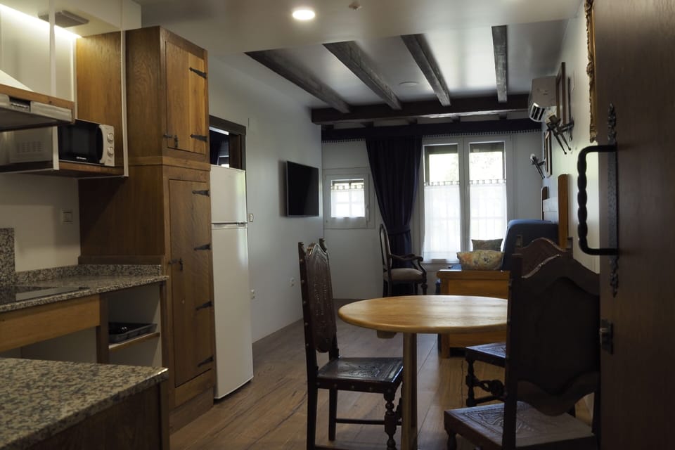 Romantic Apartment, Ensuite (27) | Lounge