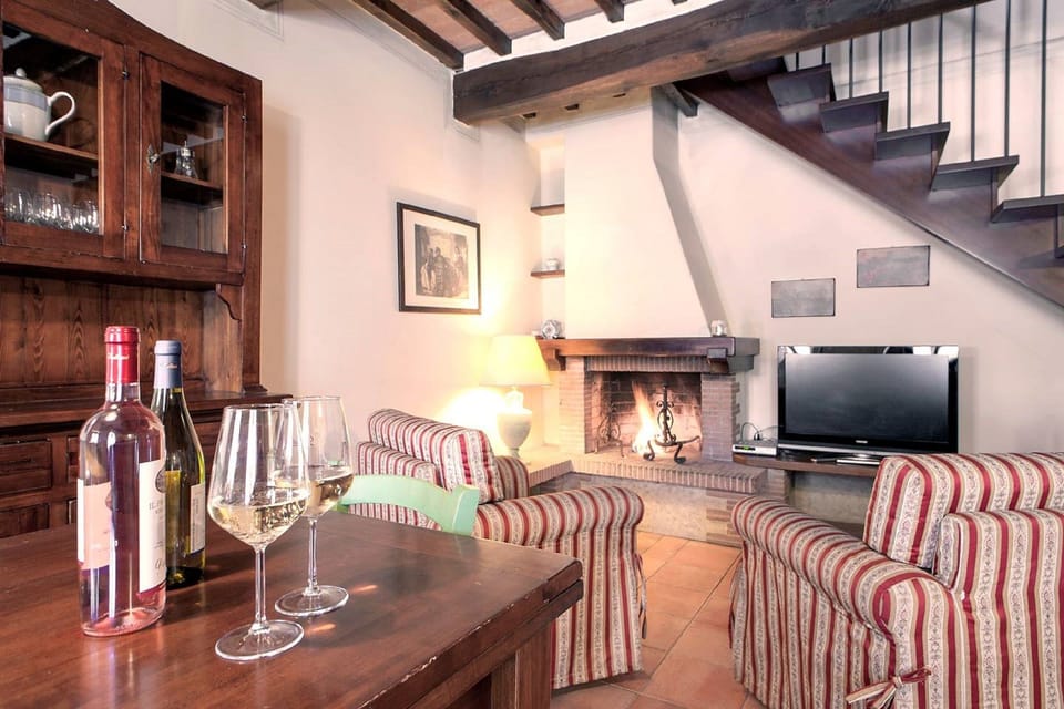 Deluxe Apartment, 3 Bedrooms | Living area | TV