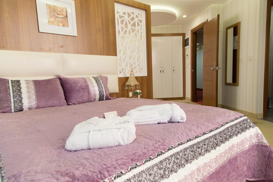 Minibar, in-room safe, desk, soundproofing