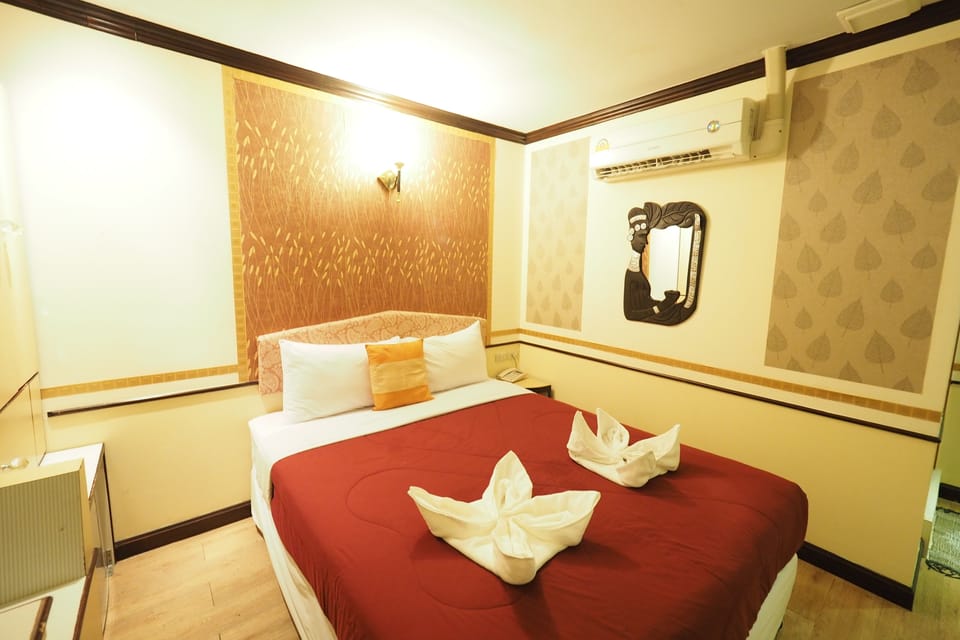 Deluxe Room | In-room safe, desk, free WiFi