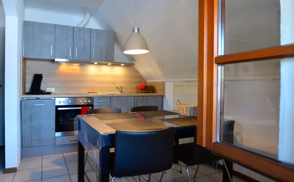 Suite | In-room dining