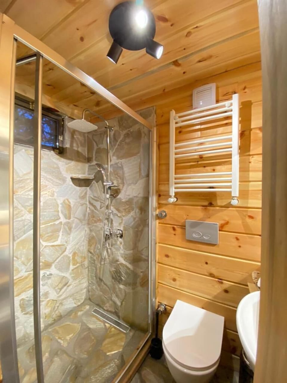 Family Tree House, 1 Bedroom, Balcony, Mountain View | Bathroom | Shower, free toiletries, hair dryer, slippers
