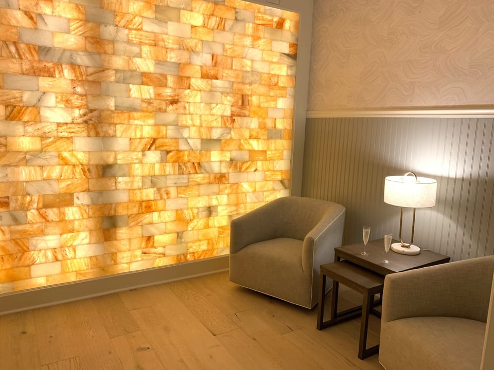 Couples treatment rooms, sauna, hot tub, aromatherapy