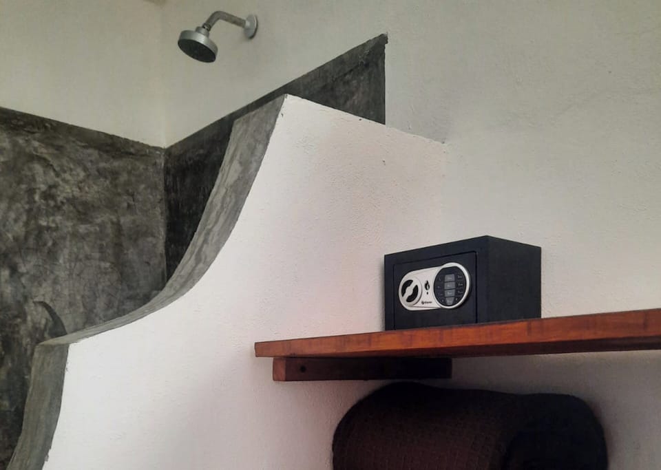 Standard Double Room (Palmera) | Safe