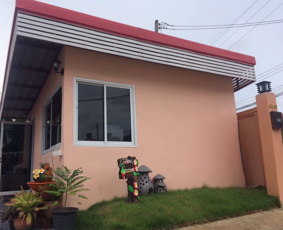 Bungalow | Rollaway beds, free WiFi