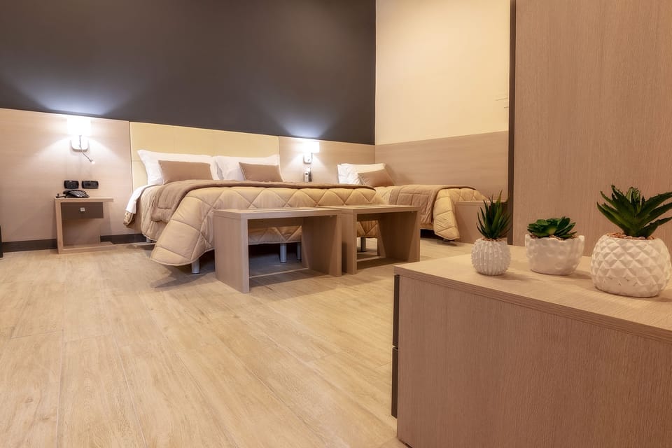 Deluxe Condo, 1 Bedroom, Kitchen | Premium bedding, minibar, in-room safe, desk