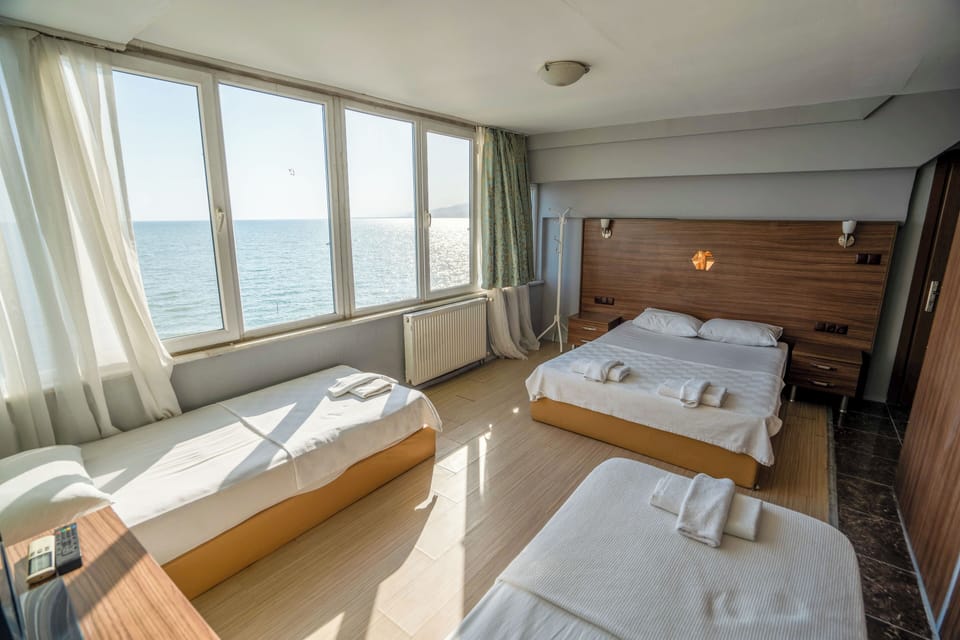 4 KISILIK DENIZ MANZARALI BALKONSUZ  ODA | Minibar, in-room safe, soundproofing, iron/ironing board
