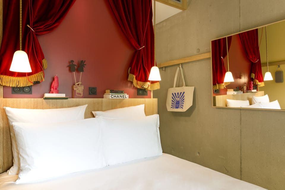 1 bedroom, premium bedding, in-room safe, desk