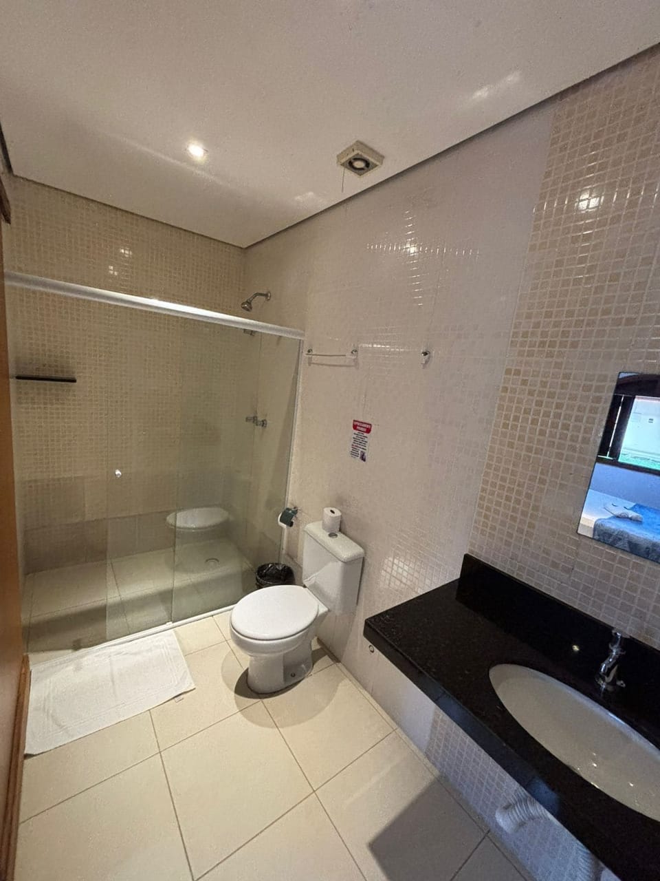 Standard Double Room | Bathroom | Shower, hair dryer, towels