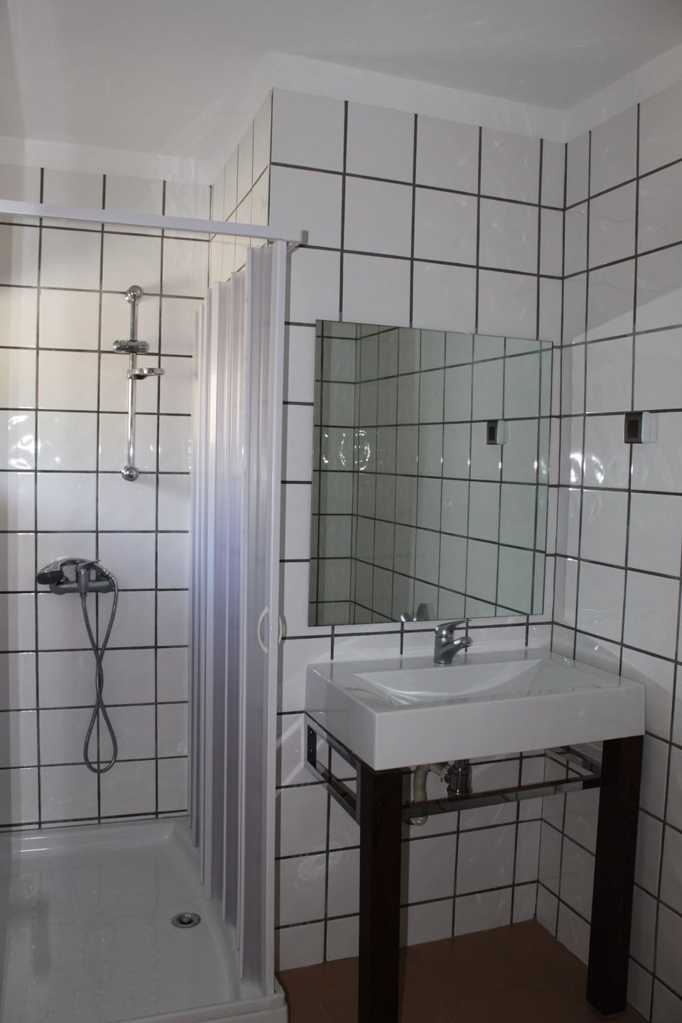 House, 6 Bedrooms | Bathroom | Shower, hair dryer, bidet, towels