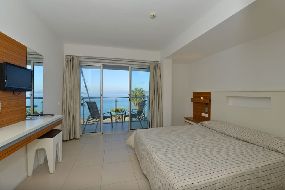 1 bedroom, minibar, in-room safe, iron/ironing board