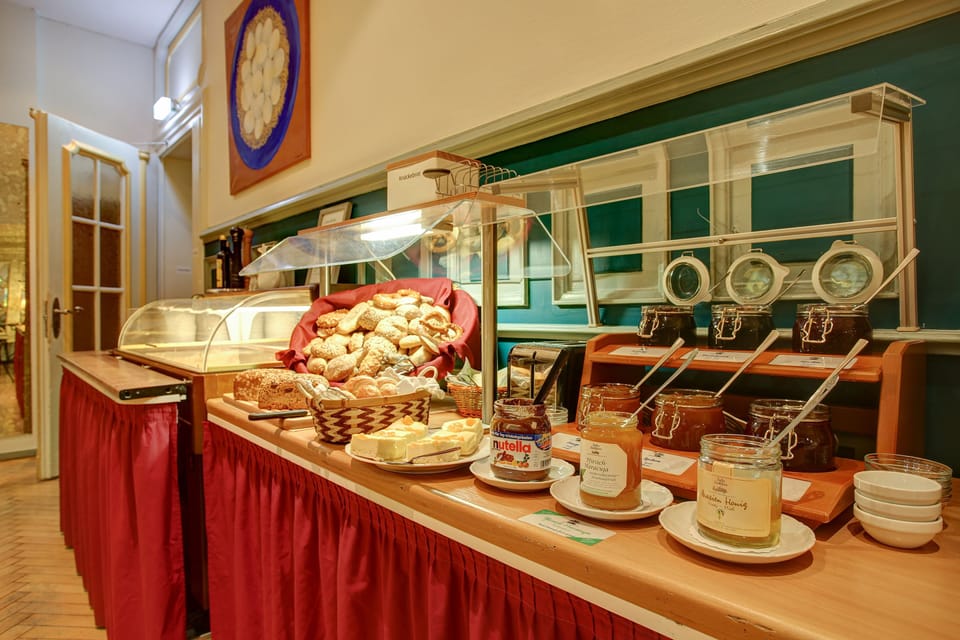 Daily buffet breakfast for a fee
