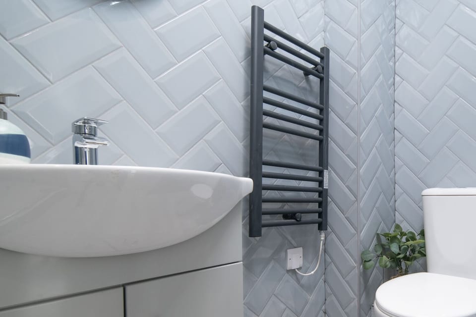 Double Room, 1 Bedroom, Private Bathroom | Individually decorated, individually furnished, laptop workspace